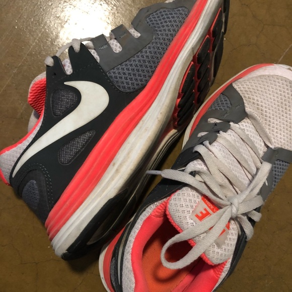 nike lunar flash plus